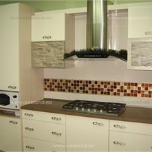  Кухни Угловая кухня с пеналом для газового котла.