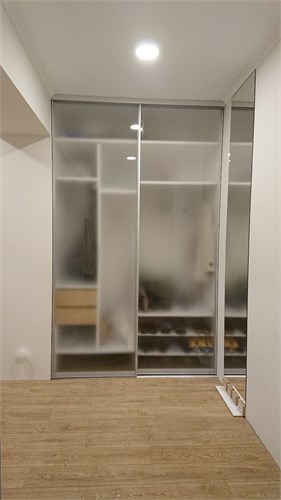 Sliding door wardrobesNo name