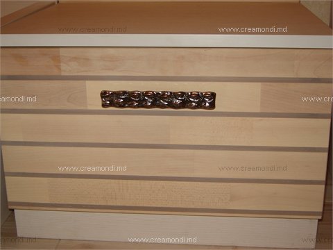 Ручка SIRO Herkules  на прикроватной тумбе