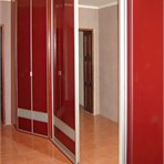 Voluminous sliding door wardrobe doesn’t block the room up