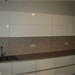  Кухни High Gloss. Белоснежная и глянцевая.