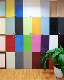 Вся палитра глянцевых панелей Formica — в одно время, в одном месте