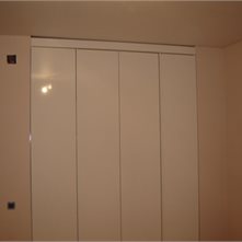  Примеры применения глянцевых МДФ-плит NOBILE. Фасады для встроенного шкафа.